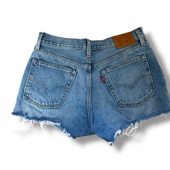 Levis‎ Shorts Womens 28 Denim Cut Off 501 Button Fly Bling Distressed EUC - Picture 3 of 12